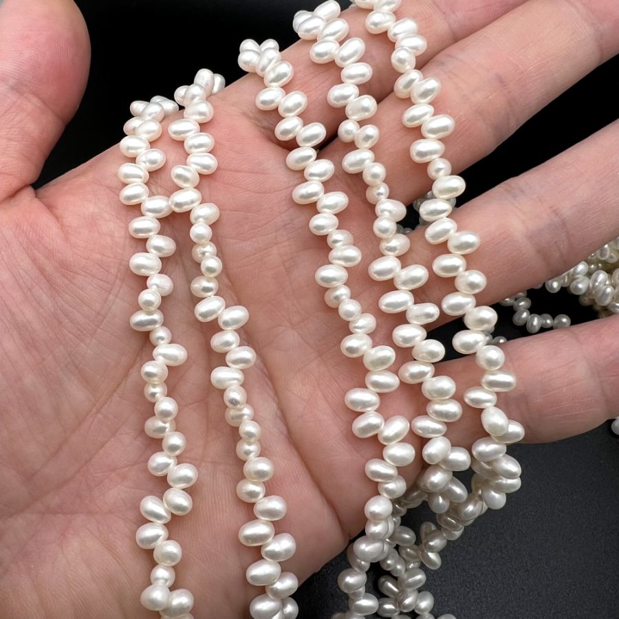 freshwater pearls necklace